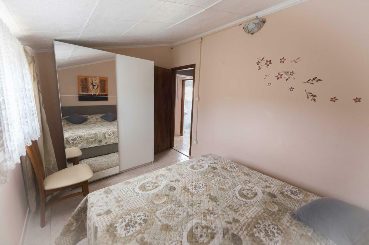 Holiday House Rusticana Sali, Dugi Otok Near Np Kornati Kültér fotó